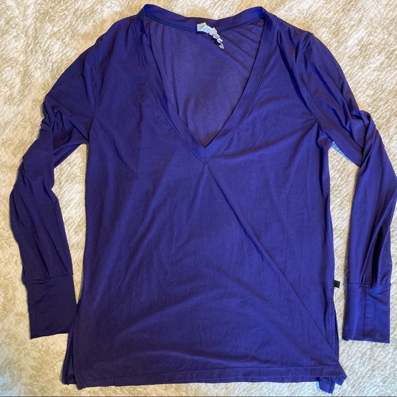 Lululemon Long Sleeve (3/$30) - Picture 1 of 4